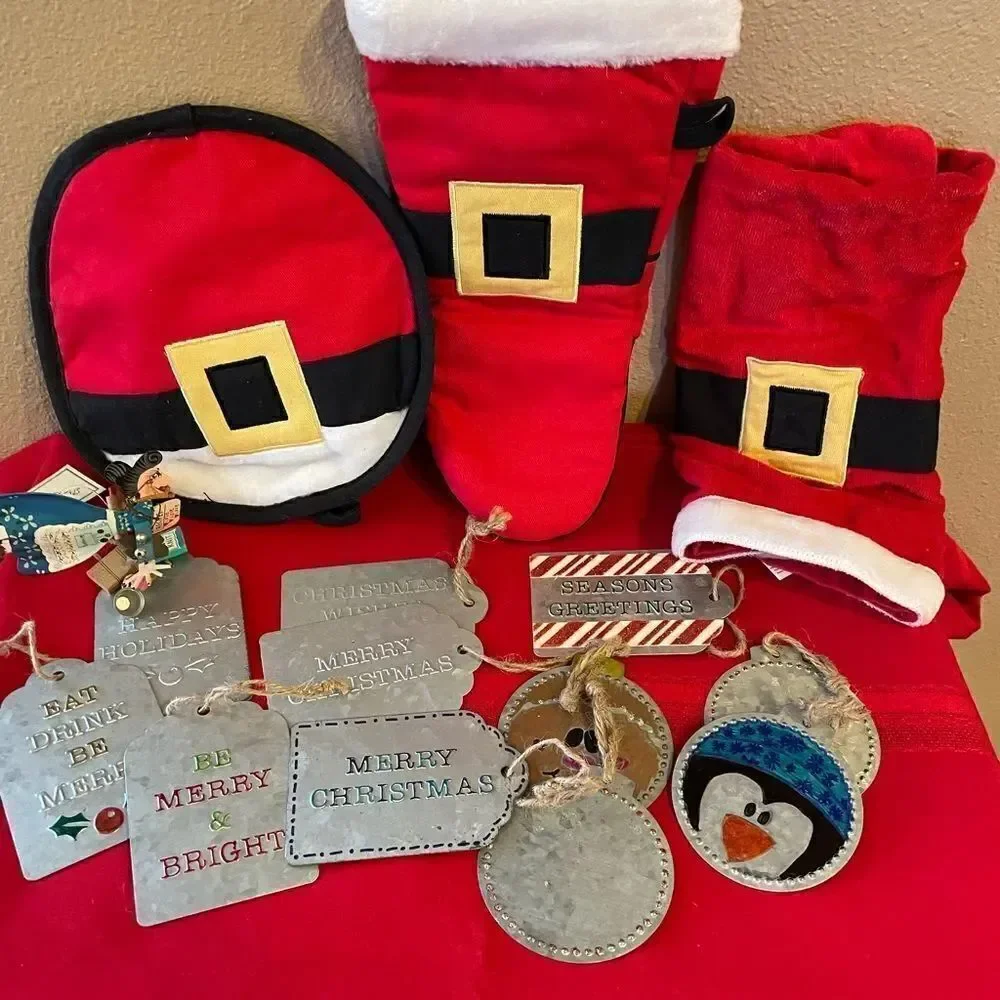 Santa Oven mitt Towel Set and Metal Tags